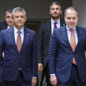 Yeniden Refah, CHP'nin d&uuml;menine girdi: 'İslami sorulara ka&ccedil;amak cevaplar veriyor'