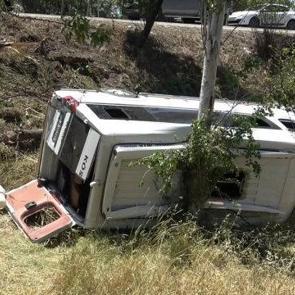 Balıkesir'de can pazar! Minib&uuml;s şarampole yuvarlandı: 14 yaralı 