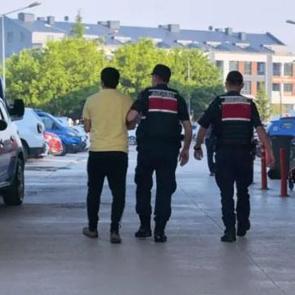 Bursa'da 70 adrese 'uyuşturucu' baskını; 60 g&ouml;zaltı