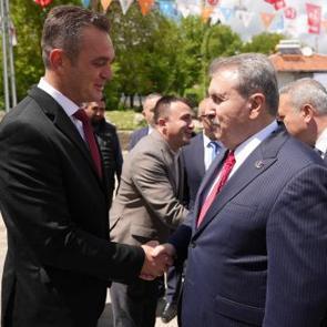 Destici&rsquo;den Kuş&ccedil;u&rsquo;da MHP se&ccedil;im ofisini ziyaret etti