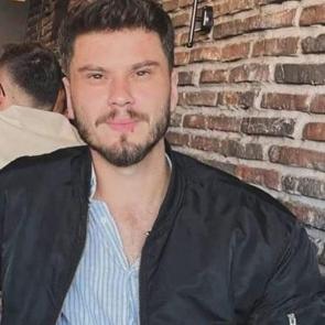 Evinde bı&ccedil;aklanmış halde &ouml;l&uuml; bulunmuştu, kız arkadaşının ifadesi ortaya &ccedil;ıktı