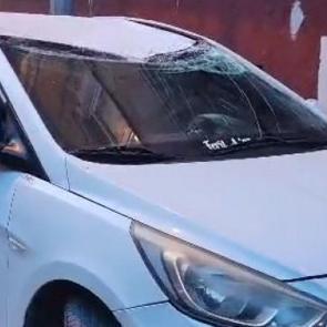 İstanbul'da 5'inci kattan otomobilin &uuml;zerine d&uuml;şen kişi &ouml;ld&uuml;