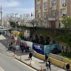 İstanbul&rsquo;da herkesin fark etmeden yanından ge&ccedil;tiği eser: Beyazıt Birinci Sarnıcı