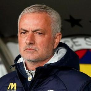 Jose Mourinho'dan Galatasaray'a b&uuml;y&uuml;k m&uuml;jde!