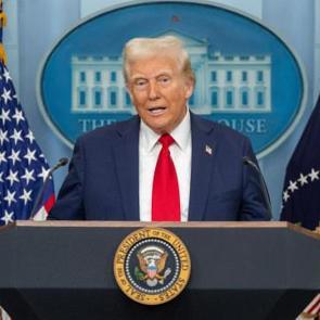 Trump'tan d&uuml;nyayı etkileyecek hamle! Yeni tarifeler yolda, hedefinde T&uuml;rkiye de var...