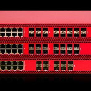 WatchGuard modern kurumsal ağları g&uuml;vence altına alan yeni y&uuml;ksek performanslı Firebox cihazlarını tanıttı