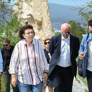 Yunanistan K&uuml;lt&uuml;r Bakanı Kapadokya'yı gezdi