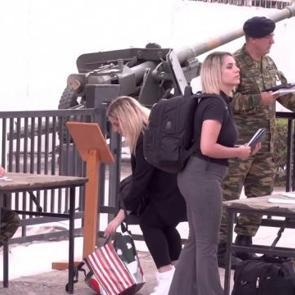 Yunanistan&rsquo;da kadınlar ilk kez g&ouml;n&uuml;ll&uuml; askerlik yapmaya başladı