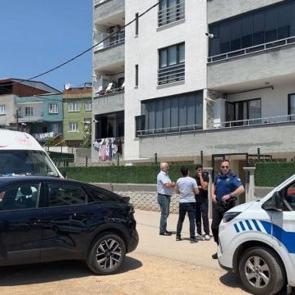 Bursa'da dehşet! 10 yaşındaki &ccedil;ocuğunun yanında &ouml;ld&uuml;r&uuml;ld&uuml;! Kahreden 'ihbar' detayı...