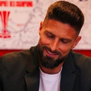 39 yaşındaki efsane forvetten 1 yıllık anlaşma
