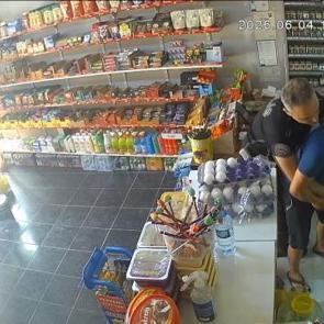  Nefes borusuna şeker ka&ccedil;an bakkalı, polis kurtardı