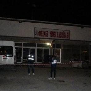 Taşk&ouml;pr&uuml;&rsquo;de iş yeri baskını: Tartıştığı aş&ccedil;ıyı kurşun yağmuruna tuttu!