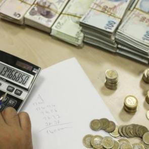 Milyonlarca m&uuml;kellefi ilgilendiriyor: Vergi, trafik cezası, &ouml;ğrenim kredisine taksit!