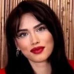 Ağrı'da sır olay: Ayşe &ouml;ğretmen evinde &ouml;l&uuml; bulundu 