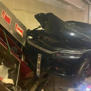 Avrasya T&uuml;neli'nde kaza! Yeniden trafiğe a&ccedil;ıldı
