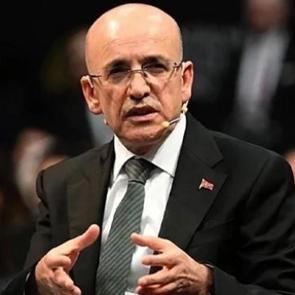 Bakan Şimşek: Dezenflasyon programı birka&ccedil; aylık gecikmeyle devam edecek