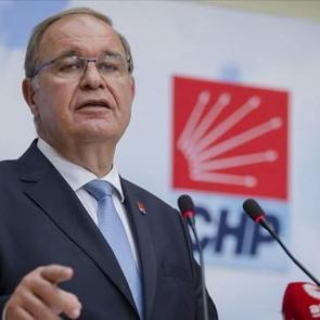CHP'li &Ouml;ztrak'tan &Ouml;zg&uuml;r &Ouml;zel cephesine sert &ccedil;ıkış: Meclis'te paralel genel merkez kuruldu