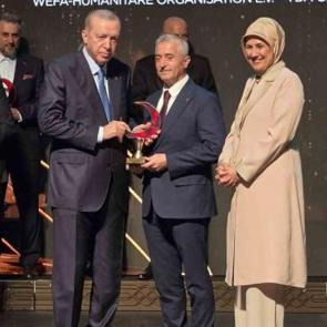 Cumhurbaşkanı Erdoğan&rsquo;dan Tahmazoğu&rsquo;na birincilik &ouml;d&uuml;l&uuml;