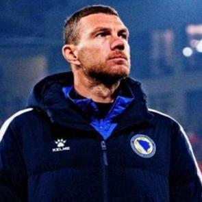 Edin Dzeko'dan Bosnalı &ccedil;ocuklara duygusal mektup!