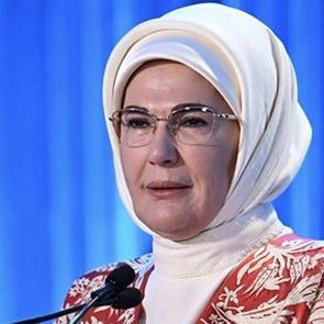 Emine Erdoğan LGS sınavına girecek &ouml;ğrencilere başarılar diledi!