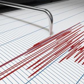 Filipinler'de 7,8 b&uuml;y&uuml;kl&uuml;ğ&uuml;nde şiddetli deprem! Tsunami uyarısı yapıldı