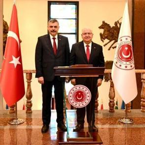 İ&ccedil;işleri ve Mill&icirc; Savunma bakanlarından g&uuml;venlik zirvesi