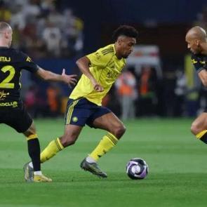 Kariyerinde tam 30 kupa var! S&uuml;per Lig devi d&uuml;nya yıldızına teklif yapacak