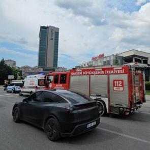 Kayseri'de AVM'de 'bomba' paniği