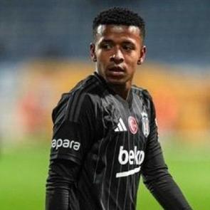 Keny Arroyo'dan Beşiktaşlıları kızdıracak a&ccedil;ıklama