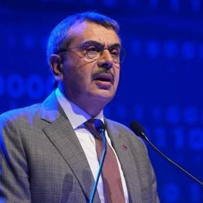 MEB ilan etti: T&uuml;m &ouml;ğrenciler o tarihlerde tatil yapacak!
