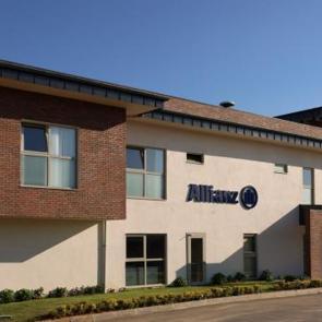 Allianz&rsquo;ın desteğiyle Koruncukk&ouml;y Bolluca&rsquo;da inşa edilen kız &ouml;ğrenci yurdu kapılarını a&ccedil;tı