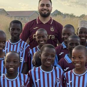 Tanzanya'da Trabzonspor r&uuml;zgarı