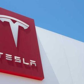 Tesla T&uuml;rkiye'de takas d&ouml;nemini başlattı: Eski aracını getirene yeni model!