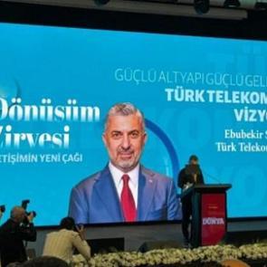 T&uuml;rk Telekom CEO'su Ebubekir Şahin "D&Uuml;NYA Dijital D&ouml;n&uuml;ş&uuml;m Zirvesi 2026"da konuştu