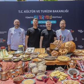 T&uuml;rkiye K&uuml;lt&uuml;r Yolu Festivali'nde Trabzon lezzet noktası rekoru kırdı 