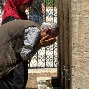 Şanlıurfa cayır cayır yanıyor! Termometreler 45 dereceyi g&ouml;sterdi