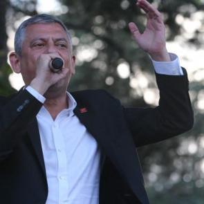 &Ouml;zg&uuml;r &Ouml;zel beklemediği yerden darbe yedi! Planları alt&uuml;st oldu