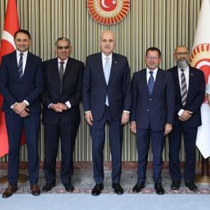 Meclis Başkanı Kurtulmuş, Birleşik Krallık ile ilgili heyeti kabul etti