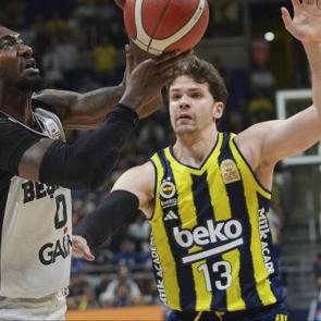 Beşiktaş'ı farklı deviren Fenerbah&ccedil;e seriyi eşitledi