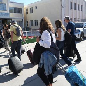 &Ccedil;anakkale-Limni feribot seferleri başladı: Ege&rsquo;de yeni turizm k&ouml;pr&uuml;s&uuml; kuruldu