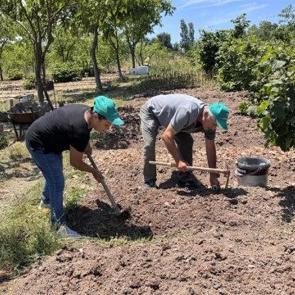 Emekli olup k&ouml;ye d&ouml;nd&uuml;! &Ouml;zel izinle yetiştirmeye başladı 