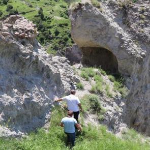 Erzurum&rsquo;da kayaların arasında 1100 yıldır sessizce bekliyor: Solomon Kaya Kilisesi