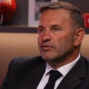 Galatasaray'ın transfer g&uuml;ndeminde olan yıldıza Okan Buruk &ouml;vg&uuml;ler yağdırdı!