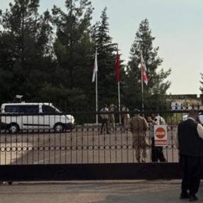 Halı sahada &ccedil;ıkan kavga 3 ile sı&ccedil;radı: 13 yaralı