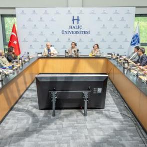 Hali&ccedil; &Uuml;niversitesi geleceğin eğitim modelini tanıttı! Girişimcilik odakta