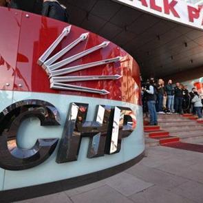  İzmir B&uuml;y&uuml;kşehir Belediye Başkanı Tugay'ın ardından peş peşe istifalar