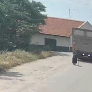 Kırıkkale'de feci kaza: Geri giden kamyonun &ccedil;arptığı yaşlı kadın hayatını kaybetti