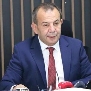 Tutuklanan Tanju &Ouml;zcan, CHP'den istifa etti
