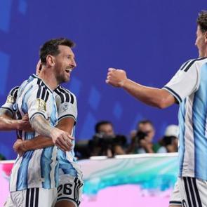 Unutulmayacak performans! Arjantin Messi'nin şovuyla kazandı