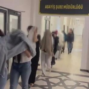 4 ilde eş zamanlı fuhuş operasyonu: 18 g&ouml;zaltı